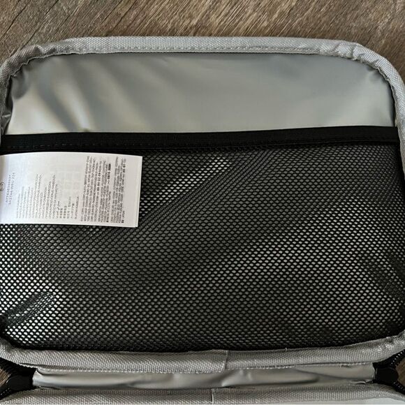 Nike Hard Shell Lunchbox - Picture 7 of 8